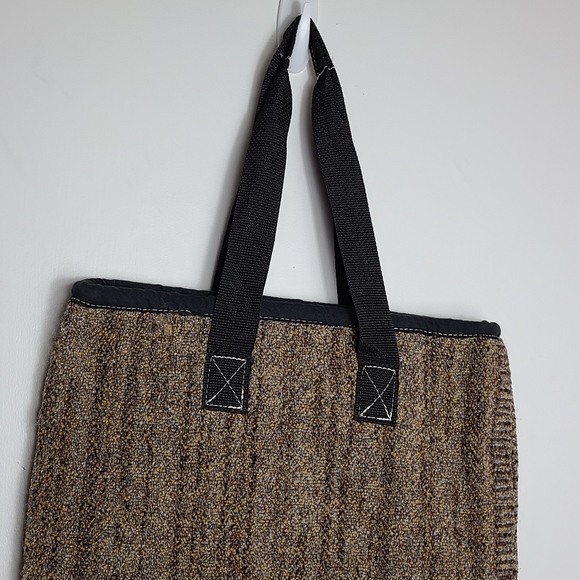 Interface Carpet Bag Tote Sturdy Durable - Picture 3 of 7